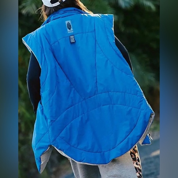 #7 NWT Free People Slalom Reversible Fleece in Stellar Blue - Picture 2 of 11